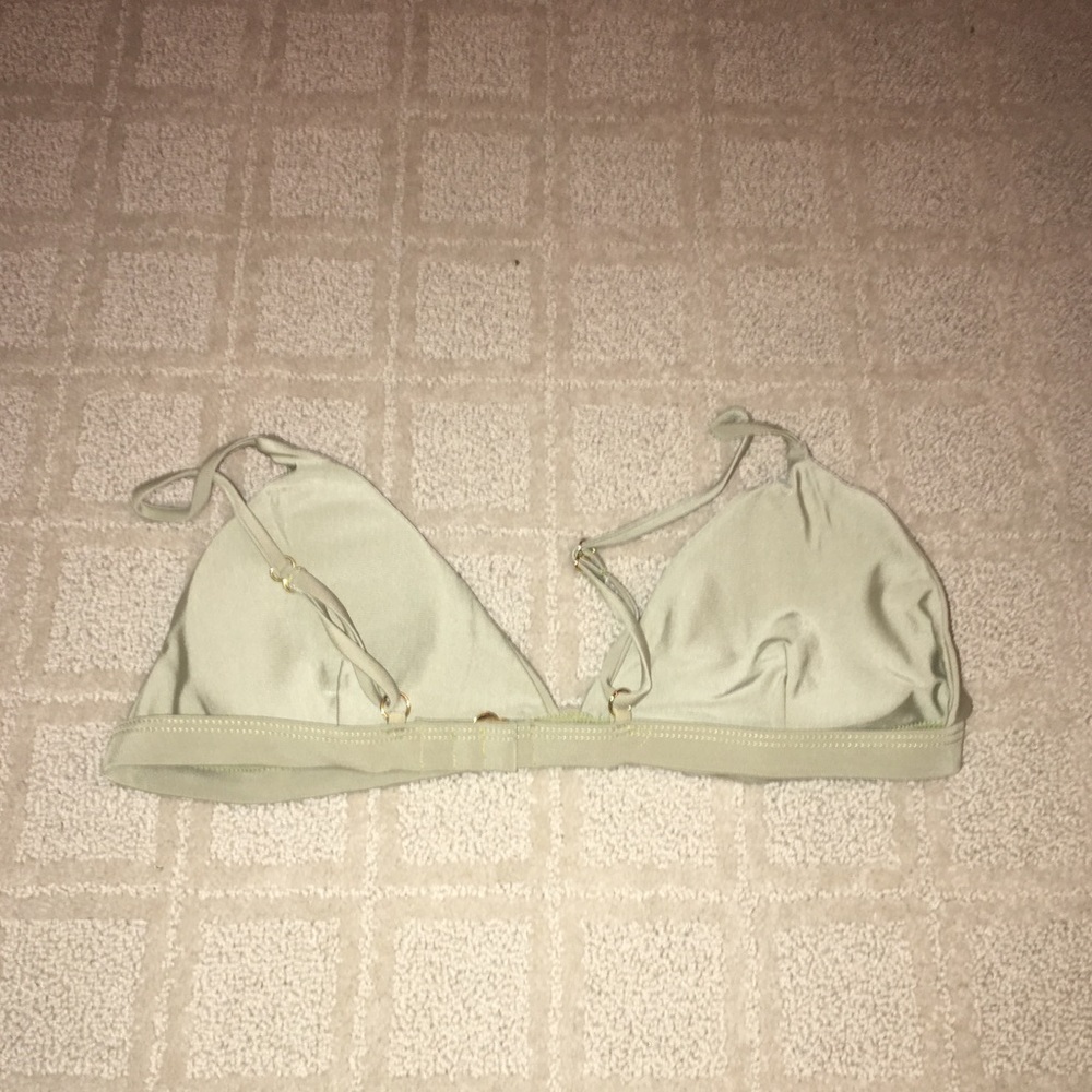 Bikini - Picture 4 of 5